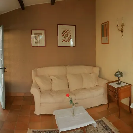Couette-café Rosa 3*